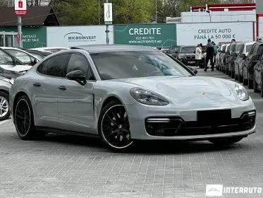 Porsche Panamera 4S