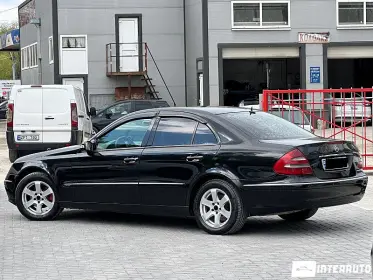Mercedes E 220
