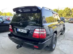 Toyota Land Cruiser 100