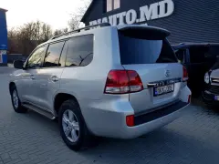 Toyota Land Cruiser 200