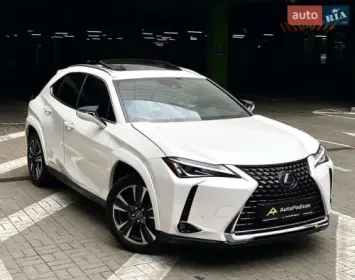 Lexus UX 2021
