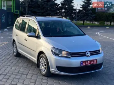 Volkswagen Touran 2011