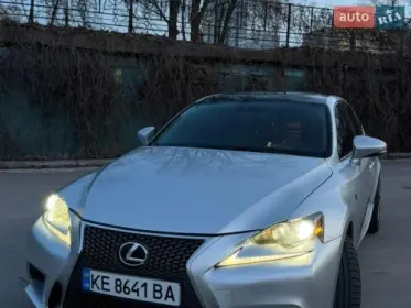 Lexus IS 2016