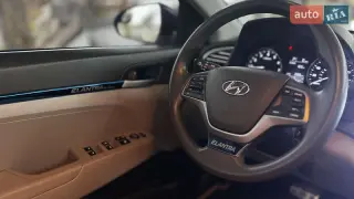 Hyundai Elantra 2016