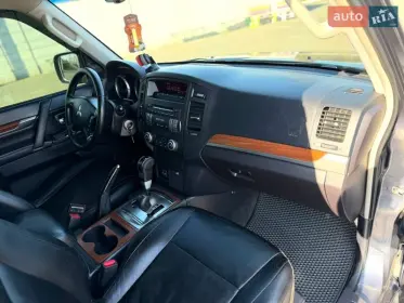 Mitsubishi Pajero Wagon 2008