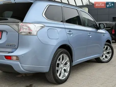 Mitsubishi Outlander 2014