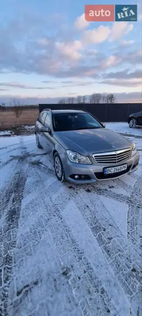 Mercedes-Benz C-Class 2011