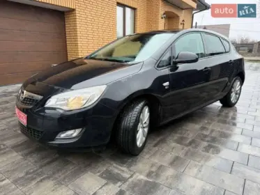 Opel Astra 2012