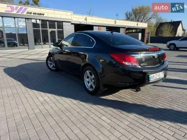 Opel Insignia 2011