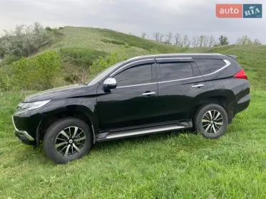 Mitsubishi Pajero Sport 2017