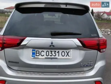 Mitsubishi Outlander 2019