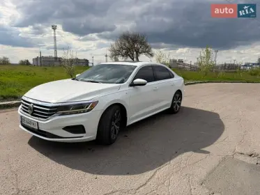 Volkswagen Passat 2021