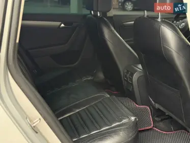 Volkswagen Passat 2011