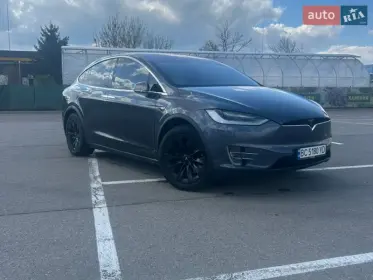 Tesla Model X 2020