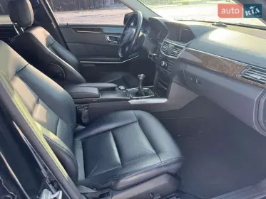 Mercedes-Benz E-Class 2010