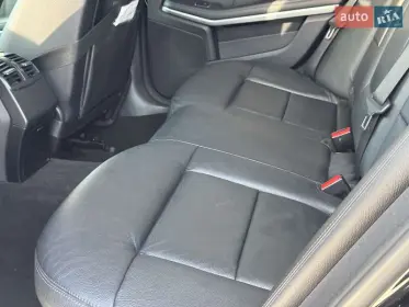 Mercedes-Benz E-Class 2010