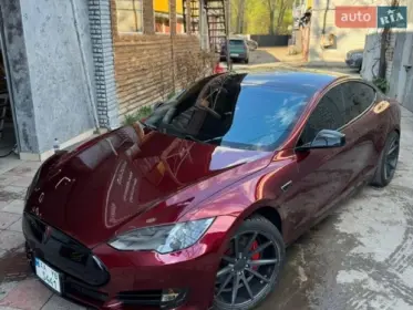 Tesla Model S 2014