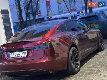 Tesla Model S 2014