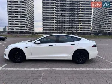 Tesla Model S 2018