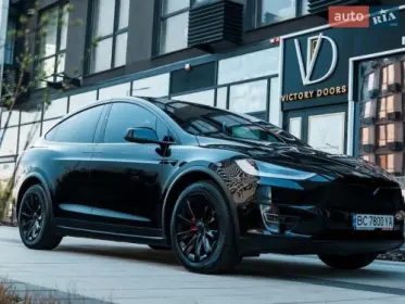 Tesla Model X 2020