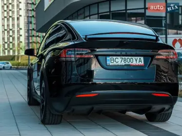 Tesla Model X 2020