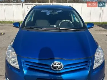 Toyota Auris 2011