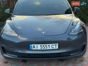 Tesla Model 3 2022