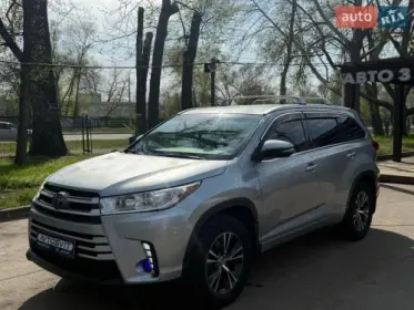 Toyota Highlander 2019