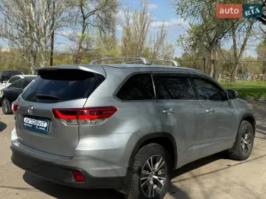 Toyota Highlander 2019