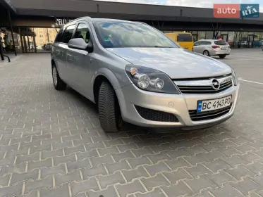 Opel Astra 2010