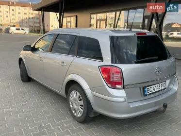 Opel Astra 2010