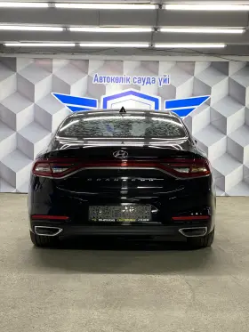 2016 Hyundai Grandeur