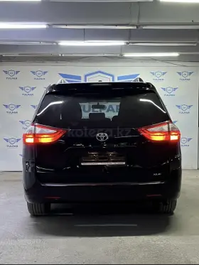 2016 Toyota Sienna