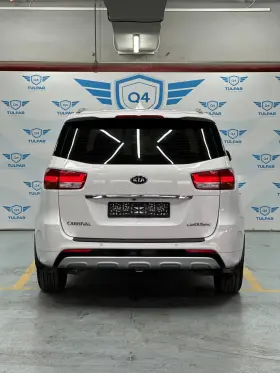 2017 Kia Carnival