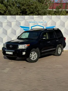 2012 Toyota Land Cruiser