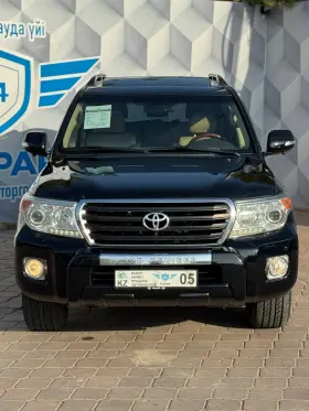 2012 Toyota Land Cruiser