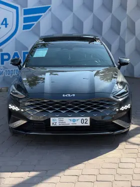 2021 Kia K8