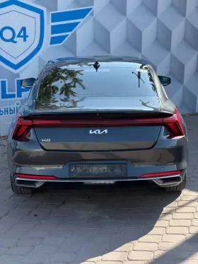2021 Kia K8