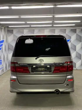 2004 Toyota Alphard