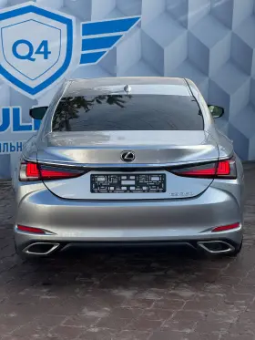 2021 Lexus ES
