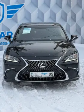 2019 Lexus ES