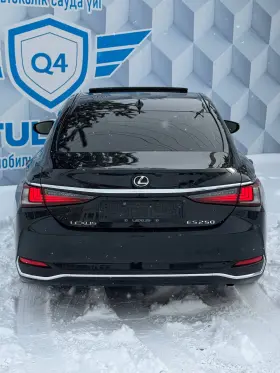 2019 Lexus ES