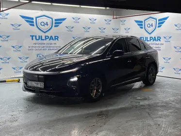 2025 Hongqi E-QM5