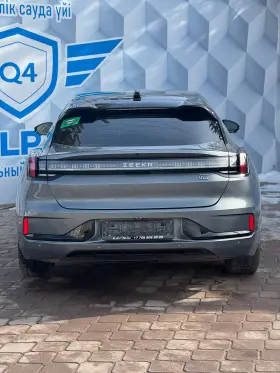 2023 Zeekr 001