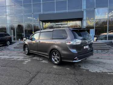 2013 Toyota Siena