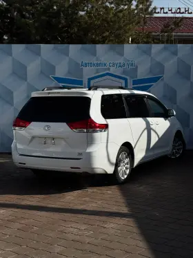 2014 Toyota Sienna