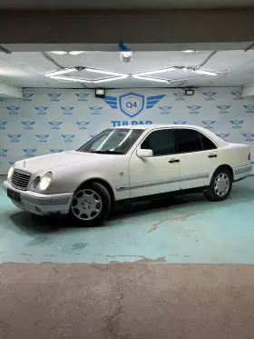 1997 Mercedes-Benz 210