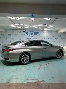 2019 Lexus ES