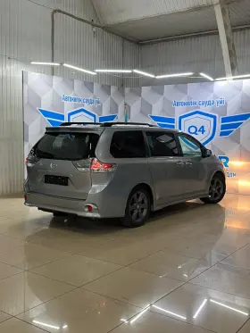 2012 Toyota Siena