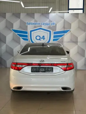 2012 Hyundai Grandeur